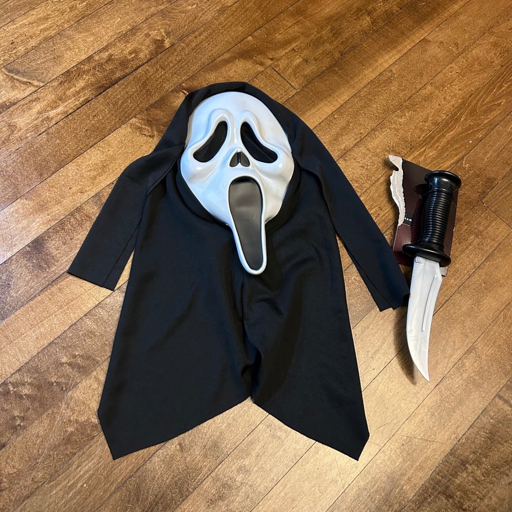 Ghost Face Scream Halloween Mask w/ Hood & Toy Knife Horror Costume Accessories